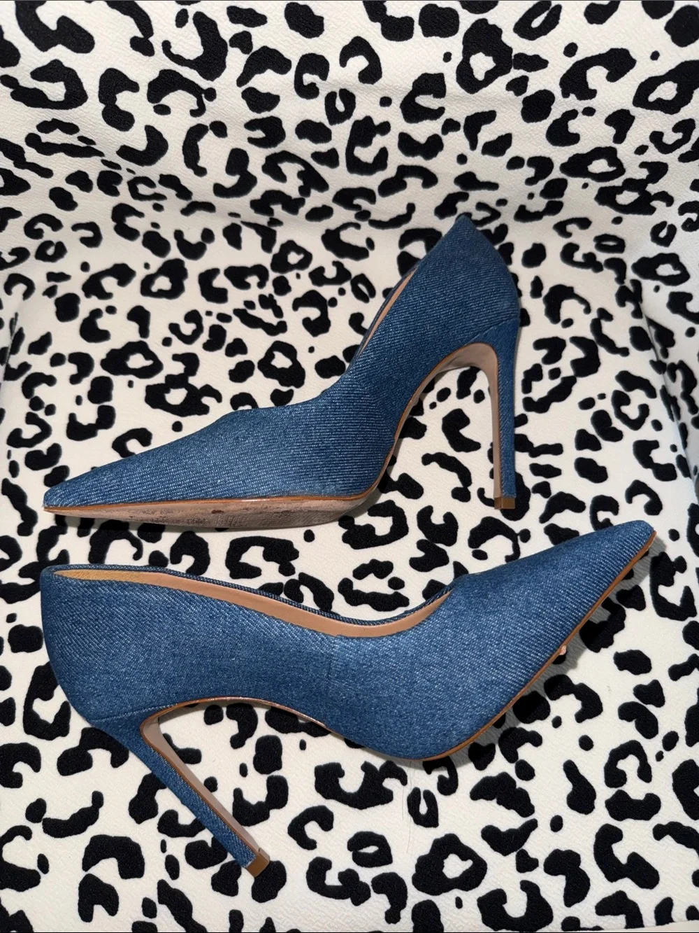 SCHUTZ Denim Blue Pointed-Toe Pumps 🪁